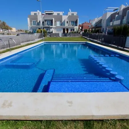 Modern Ground Floor Bungalow In Aguas Nuevas 아파트 또레비에하