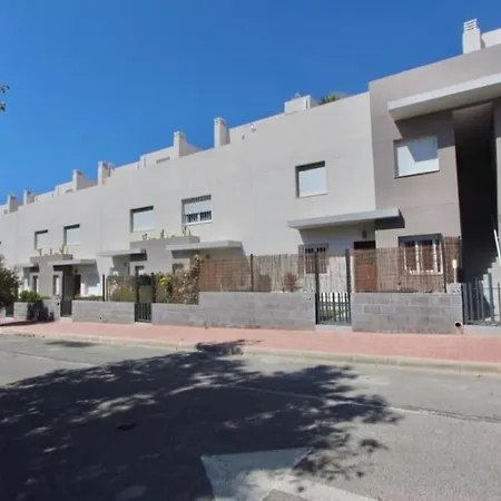 Modern Ground Floor Bungalow In Aguas Nuevas *